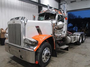 Used 2010 PETERBILT 389 Cab (Stock #2911)) Part Image