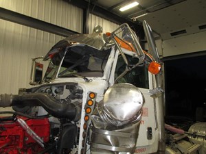 Used 2010 PETERBILT 389 Door Window Regulator (Stock #2909)) Part Image