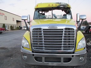 Used 2011 FREIGHTLINER CASCADIA Cooling Assembly (Stock #1890)) Part Image