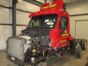 Used 2012 FREIGHTLINER CASCADIA Cab Image
