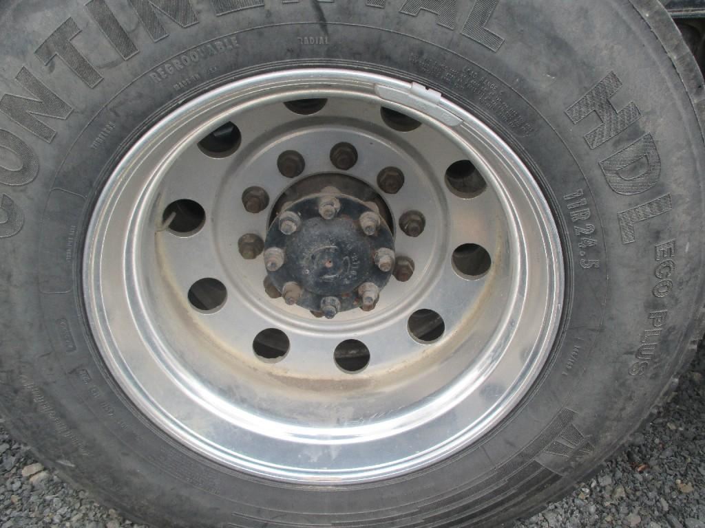 2013 HUB PILOT 24.5 (Stock 2658) Wheels TPI