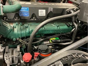 Used 2013 VOLVO D13 Head Image