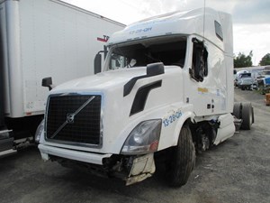 Used 2013 VOLVO VNL Cab Image