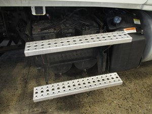 Used 2015 FREIGHTLINER CASCADIA Battery Box (Stock #3236)) Part Image
