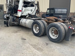 Used 2015 MACK CXU613 Axle, Complete Rear (Stock #8580)) Part Image