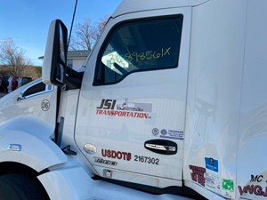 Used 2016 KENWORTH T680 Door (Stock #6939)) Part Image
