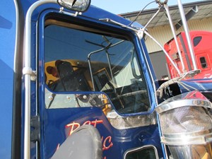 Used 2016 KENWORTH W900 Door Window (Stock #3523)) Part Image