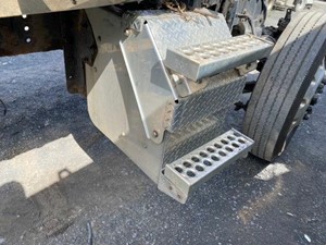Used 2016 WESTERN STAR TRUCKS 4900 FA Battery Box (Stock #7400)) Part Image