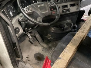 Used 2019 FREIGHTLINER CASCADIA Steering Column Image