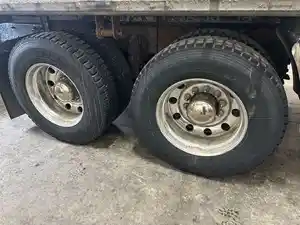Used 2015 HUB PILOT 24.5 Tire Image