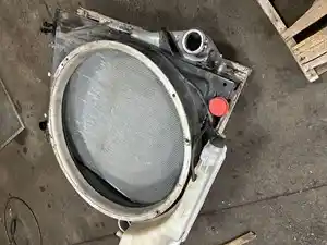 Used 2015 VOLVO VNL Cooling Assembly (Stock #10379)) Part Image