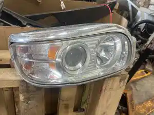 Used 2016 PETERBILT 389 Headlamp Assy Image