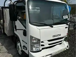 Used 2022 ISUZU NQR Mirror Image