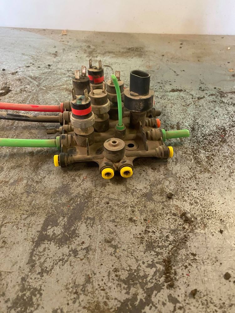 Used 2010 Freightliner FLD ABS Modulator Valve for sale Catoosa