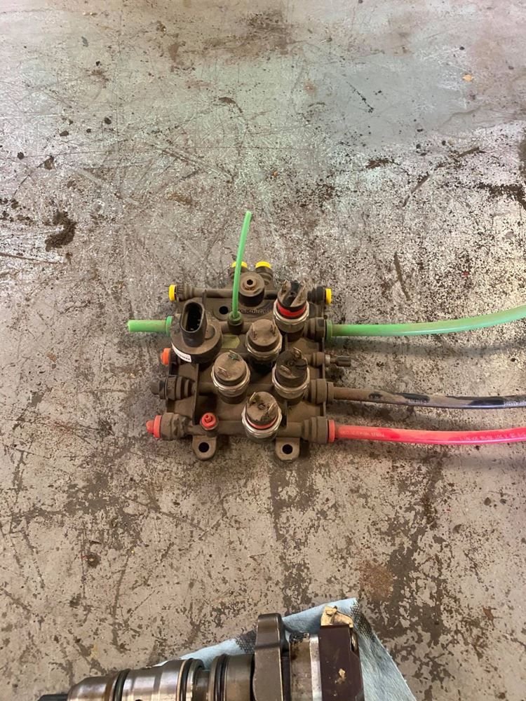 2010 Freightliner FLD (Stock 610) ABS Modulator Valves TPI