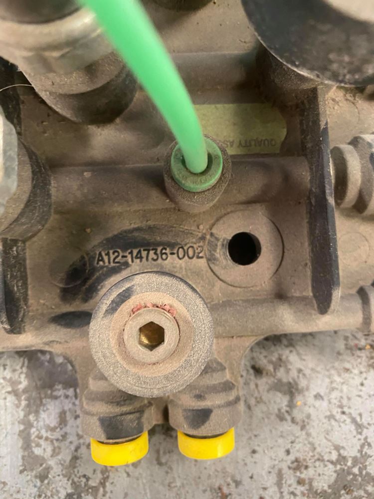 Used 2010 Freightliner FLD ABS Modulator Valve for sale Catoosa