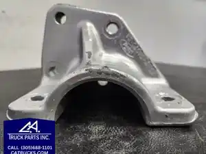 Used Ford Engine Mount (Stock #4782)) Part Image