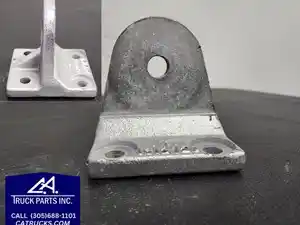 Used Caterpillar Engine Mount Image