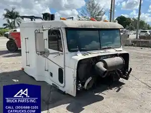 Used 1993 Freightliner FLD120 Cab Image