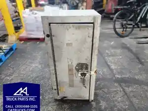 Used 2000 Tool Box (Stock #6166)) Part Image