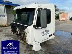 Used 2006 Volvo VNL Cab (Stock #9556)) Part Image
