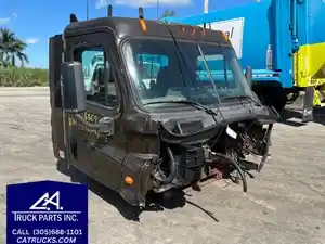 Used 2014 Freightliner Cascadia 113 Cab (Stock #9640-1)) Part Image