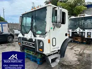 Used 2016 Mack MRU613 Cab (Stock #10216-1)) Part Image