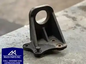 Used Chevrolet / GMC Engine Mount (Stock #9528)) Part Image