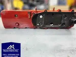 Used Cummins ISB 6.7 Valve Cover (Stock #6338)) Part Image