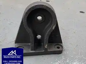 Used Engine Mount (Stock #6817)) Part Image