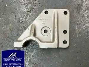 Used Ford Engine Mount (Stock #8798)) Part Image
