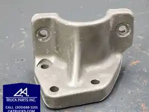 Used Ford Engine Mount (Stock #6565)) Part Image
