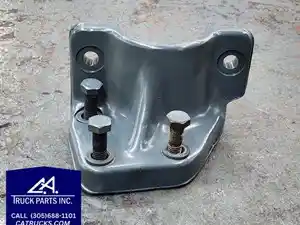 Used Ford Engine Mount (Stock #7748)) Part Image