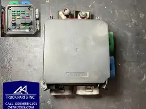 Used Freightliner Fuse Box (Stock #9574)) Part Image