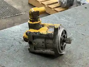 Used International DT466E Steering Pump (Stock #10390)) Part Image