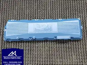 Used International DT466E Valve Cover (Stock #5982)) Part Image