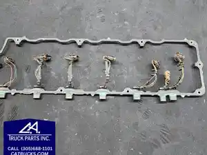 Used International DT466E Valve Cover (Stock #6026)) Part Image