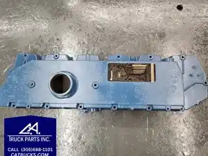 Used International DT466E Valve Cover (Stock #7568)) Part Image