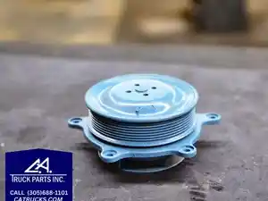 Used International DT466E Water Pump Image