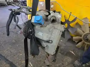 Used Universal A/C Compressor (Stock #10318)) Part Image