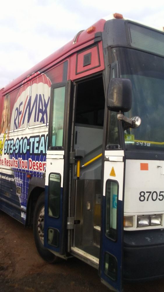 Used 2002 MCI D4000 Mirror for sale EAST HAMPTON Connecticut United