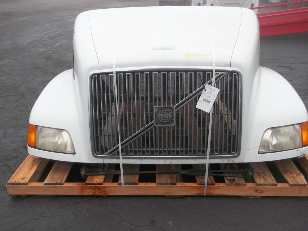 2000 Volvo VNL (Stock 1921465) Hoods TPI