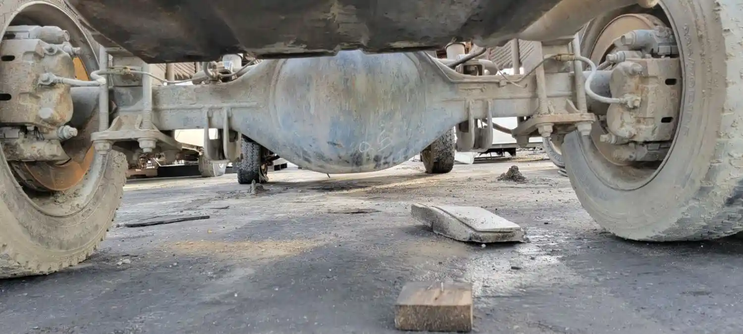Used 2003 Spicer/Dana S110 Axle Housing (Rear) for sale Fresno