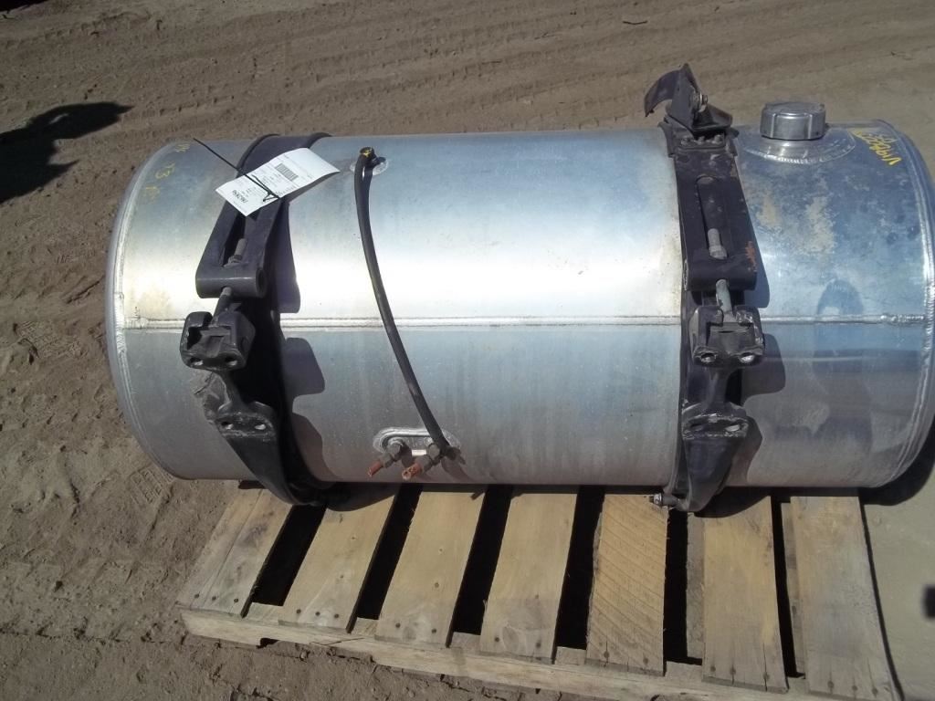 2014 Freightliner Cascadia 125 (Stock 1862856) Fuel Tanks TPI