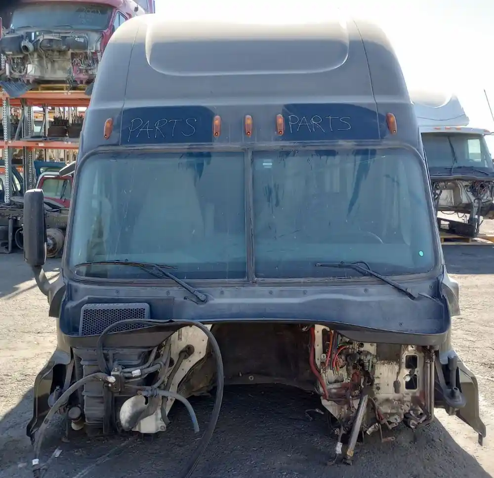 For Parts 2016 Freightliner Cascadia 125 Cab for sale Fresno