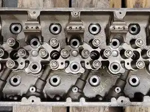 Used CUMMINS X15 Head Image