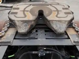 Used FONTAINE 7LWB Fifth Wheel (Stock #25680)) Part Image