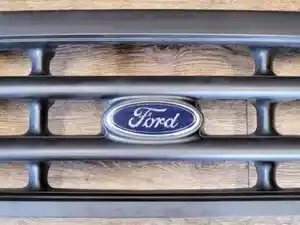 Used 1999 FORD F-550 Grille Image
