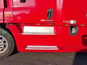 Used 2015 FREIGHTLINER CASCADIA Cab Fairing Image