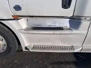 Used 2019 FREIGHTLINER CASCADIA Cab Fairing Image